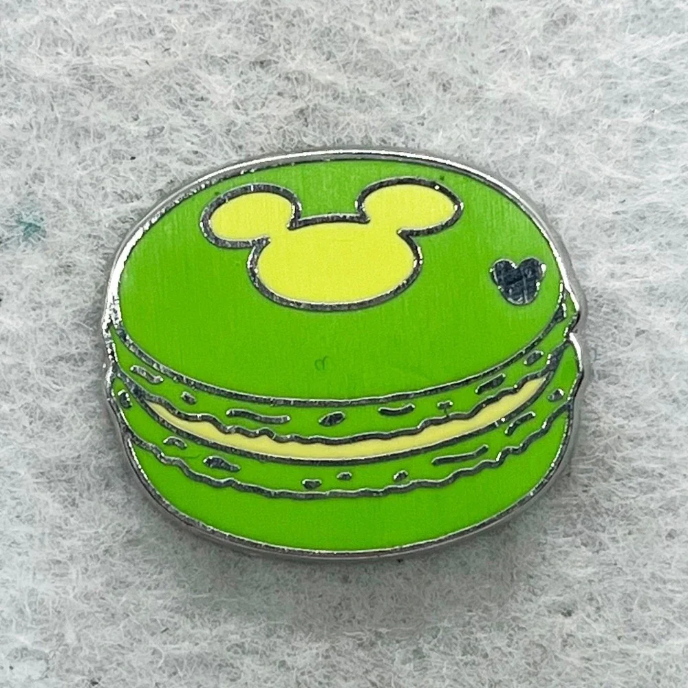 🔮 5/$25 Disney Green Macaron Pin